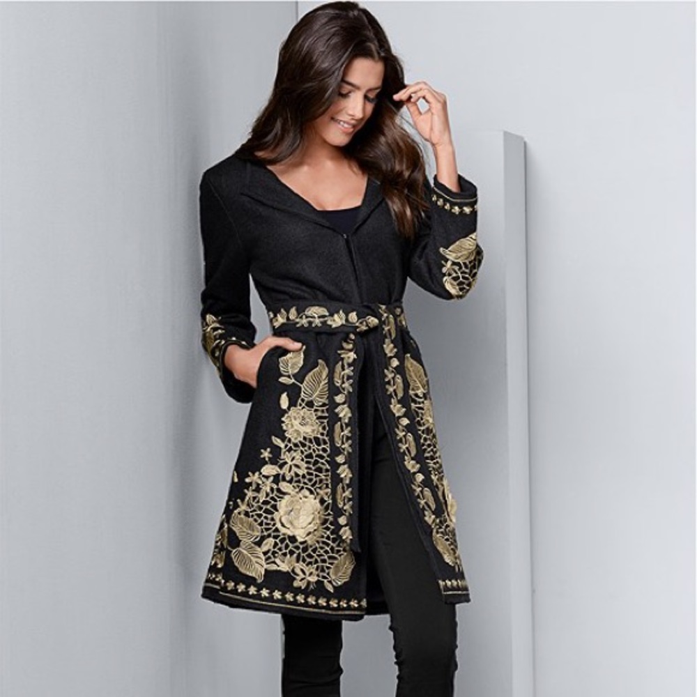 Venus Long Embroidered Tie Coat